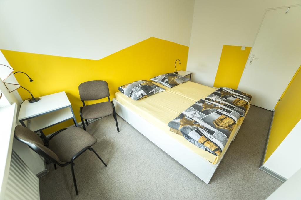 Klimczoka 6 Hostel คาโตวีตเซ ภายนอก รูปภาพ