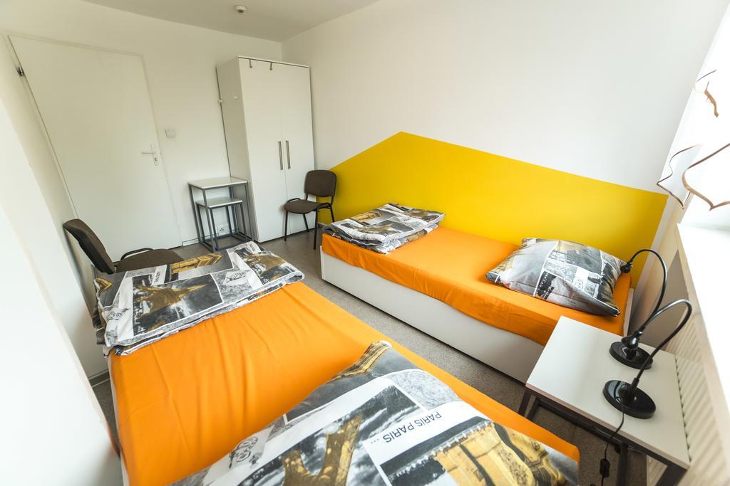 Klimczoka 6 Hostel คาโตวีตเซ ภายนอก รูปภาพ