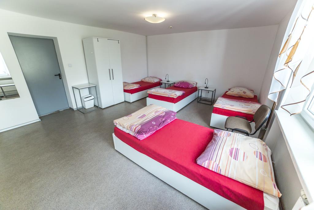 Klimczoka 6 Hostel คาโตวีตเซ ภายนอก รูปภาพ